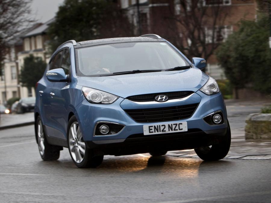 Hyundai ix35 2010 года  (UK) (фото 21 из 22)